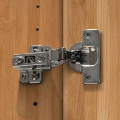 236 cm hoher Kleiderschrank mit acht Türen - Dilacco