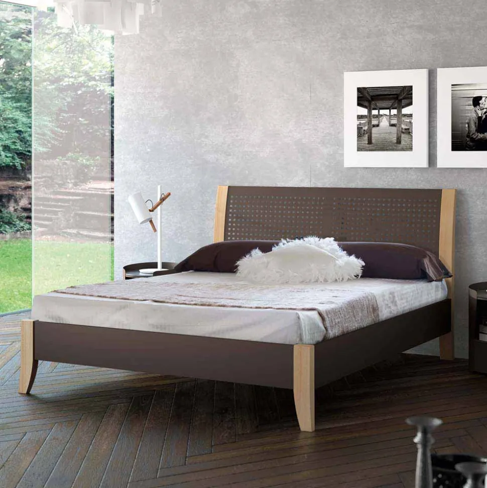 Bett Ternin in Braun Stahl