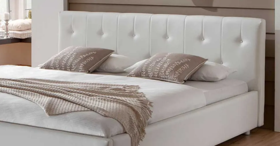 Bettgestell Maika aus Kunstleder