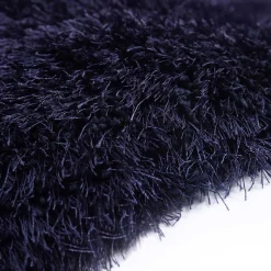 Blauer Teppich mit 8 cm Hochflor - Vynna