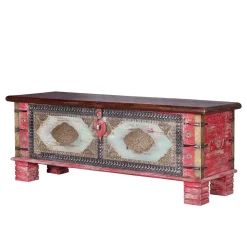 Charakterstarke Holztruhe mit Metallgriffen - Agacina