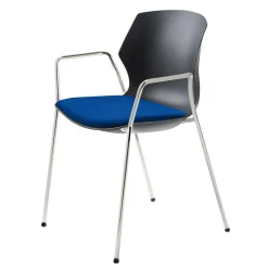 Design Stapelstuhl mit Armlehnen - Latvisa