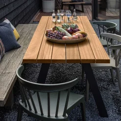 Esszimmertisch aus Abachi Holz - Charme