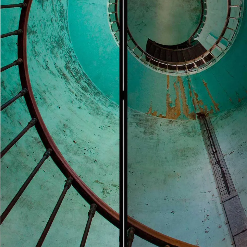 Farbig bedruckter Paravent mit Motiv Wendeltreppe - Eprisa