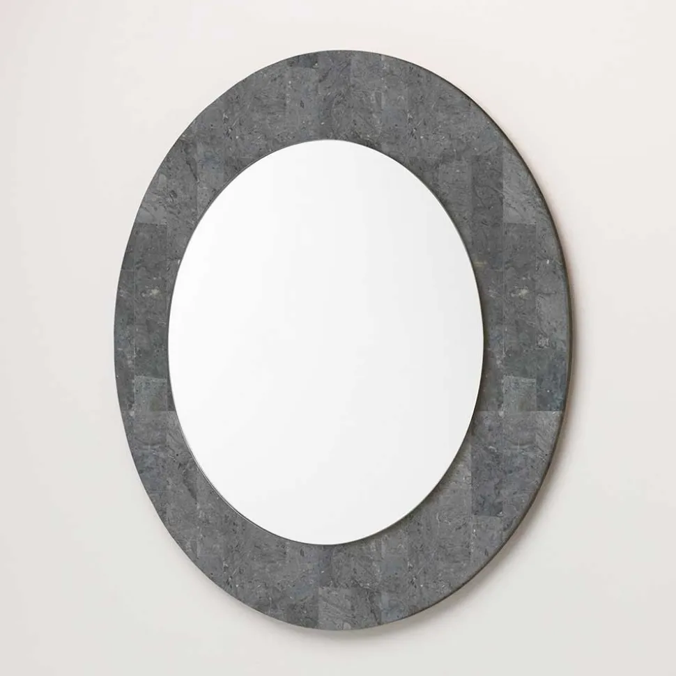 Grauer Spiegel mit Rahmen aus Stein - Maratas