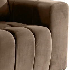 Hellbrauner Samtsessel im Retrostil - Coisma