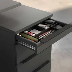 Höhenverstellbarer Bürotisch in vier Größen - Tila