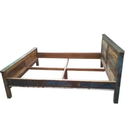 Holzbett Jamaica in Braun Bunt