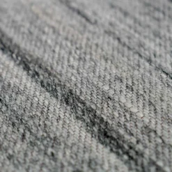 Jacquard Teppich mit feinem Streifen-Muster - Ines