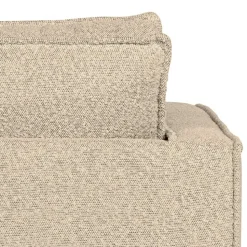 Kantiger Sessel aus Boucle in Beige - Glamoure