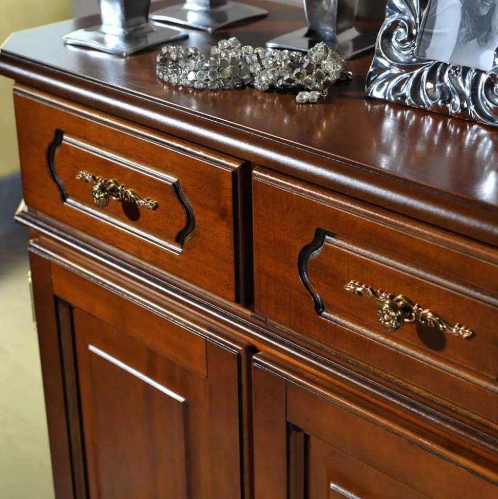 Klassische Kommode in Nussbaum - Uno