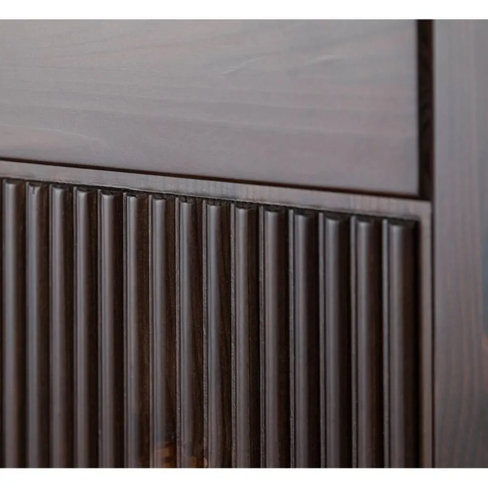 Kompakter Kleiderschrank im Modern-Country-Style - Nauizia