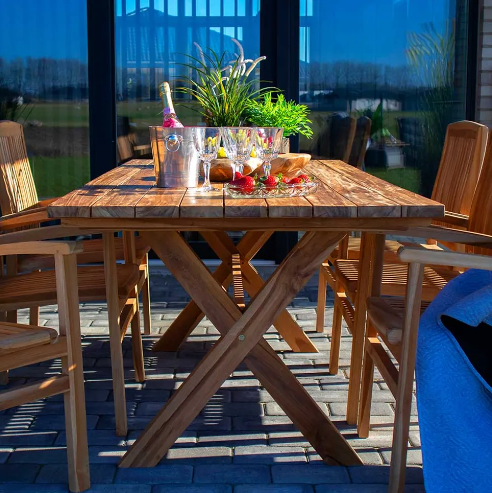 Massiver Gartentisch aus Teak Recyclingholz - Mailandro