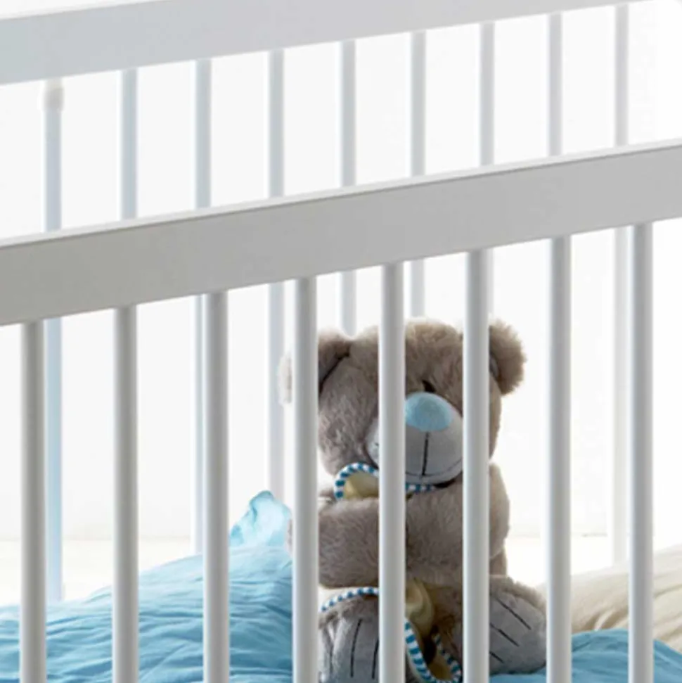 Massivholz Babybett Narcisso in Weiß