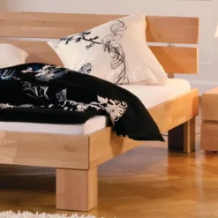 Massivholzbett Logan aus Buche