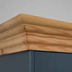 Modern Country Nachtkommode in Grau & Kiefer - Eromsia