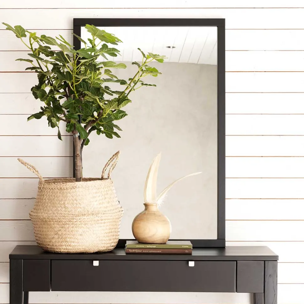 Moderner Hängespiegel in Schwarz - Geskan