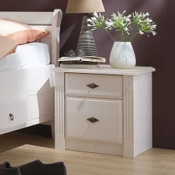 Nachtschränkchen Kazanova im Landhausstil