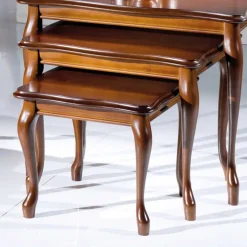 Nussbaum Furnier Dreisatztisch Mugello im italienischen Stil (dreiteilig)