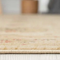 Orientalischer Teppich mit floralem Muster - Fenturam