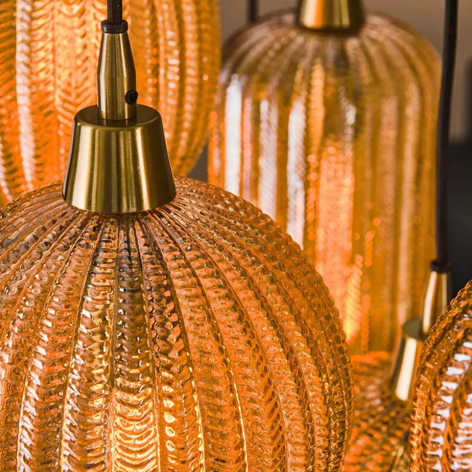 Pendelleuchte mit unterschiedlichen Schirmen - Aribert