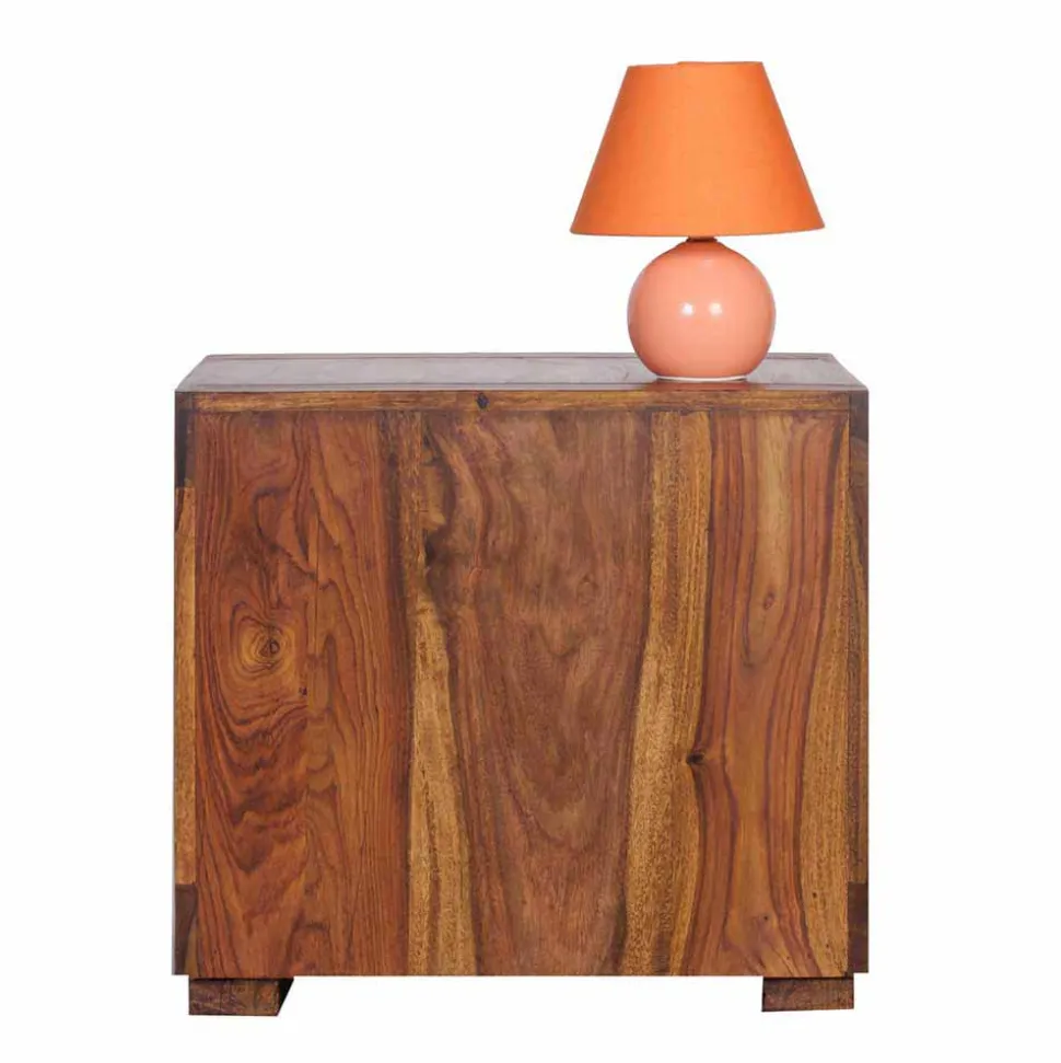 Quadratischer Beistelltisch Hoslo aus Massivholz klar lackiert