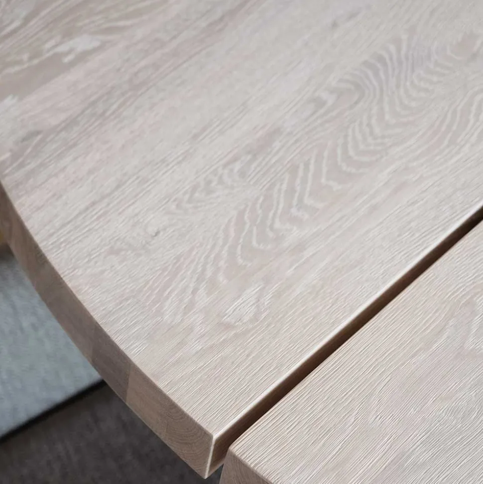 Runder White Wash Esstisch & Stühle - Pulva (siebenteilig)