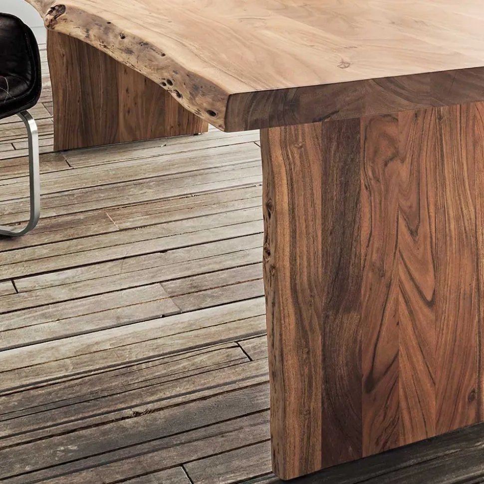 Rustikaler Holztisch mit Wangen Gestell - Imna