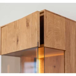 Schlanke Vitrine mit LED Beleuchtung - Cocondar