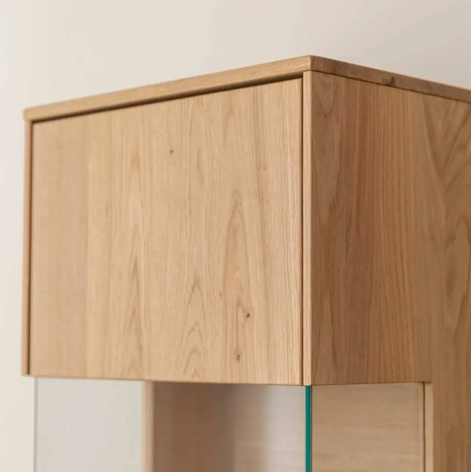 Schmale Massivholz Vitrine mit LED Beleuchtung - Eribella