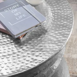 Silberfarbener Couchtisch aus Aluminium - Lucaz