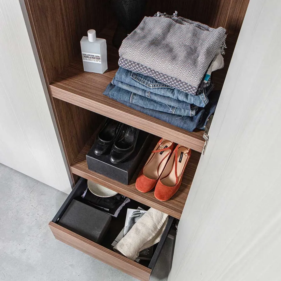 Skandi 3-türiger Schlafzimmerschrank in Grau - Rochella