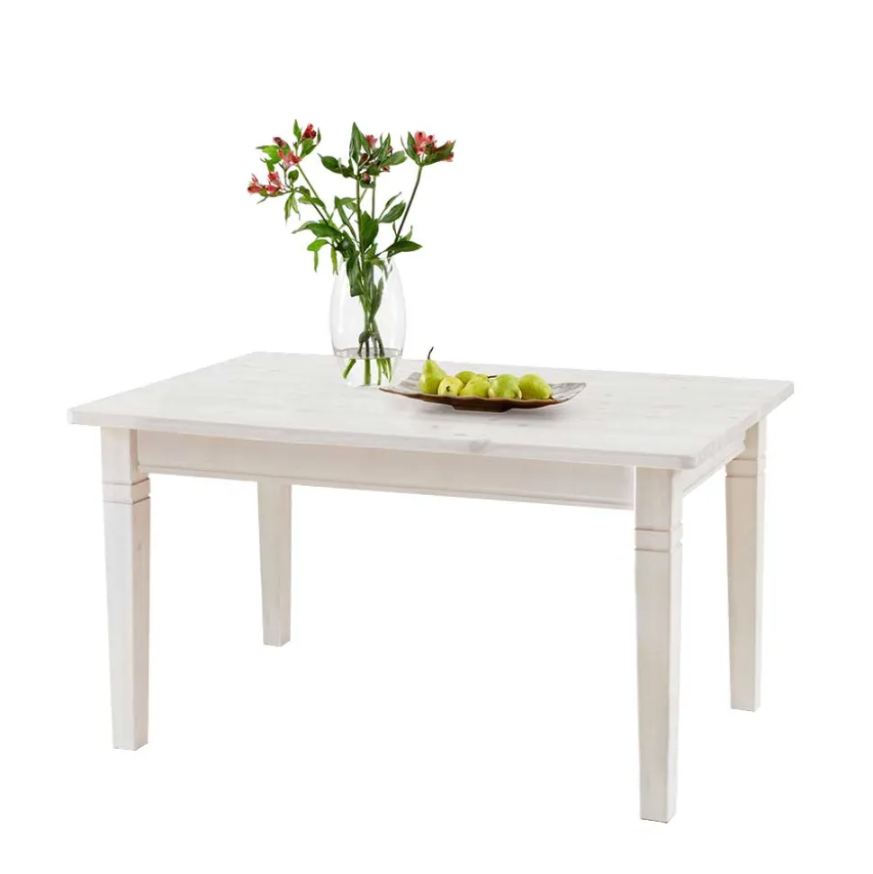 Skandinavischer Holztisch Onesti im Landhausstil