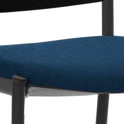 Stapelstuhl mit Polstersitz & Meshrücken - Chiantro