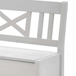 Stauraumbank Onesti im skandinavisches Landhaus