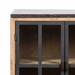 Stauraumvitrine Küche Ashvills im rustikalen Landhausstil