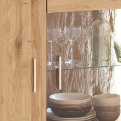 Teilmassive Wohnzimmervitrine in Eiche - Crokas