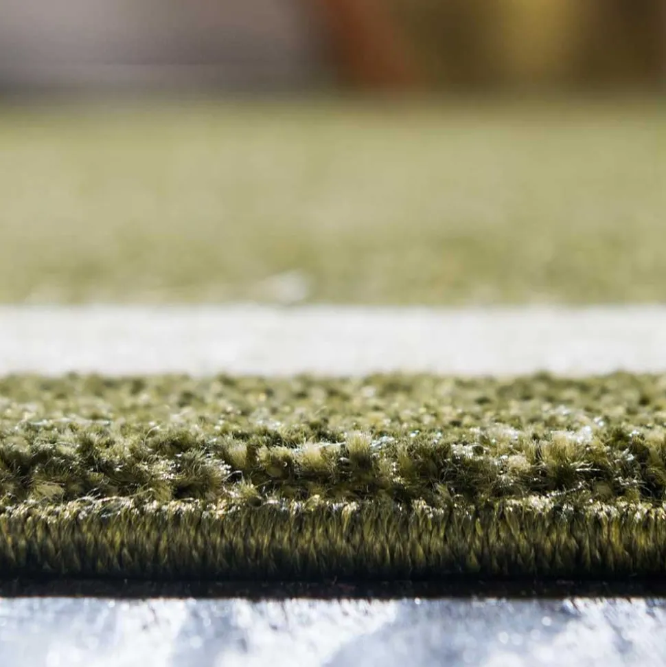 Teppich in Oliv Grün mit Rahmen in Creme - Loritana