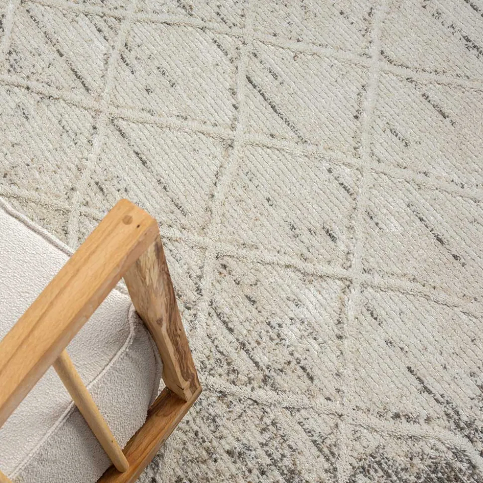 Teppich mit Rautenmuster in Weiß & Hellgrau - Freshna