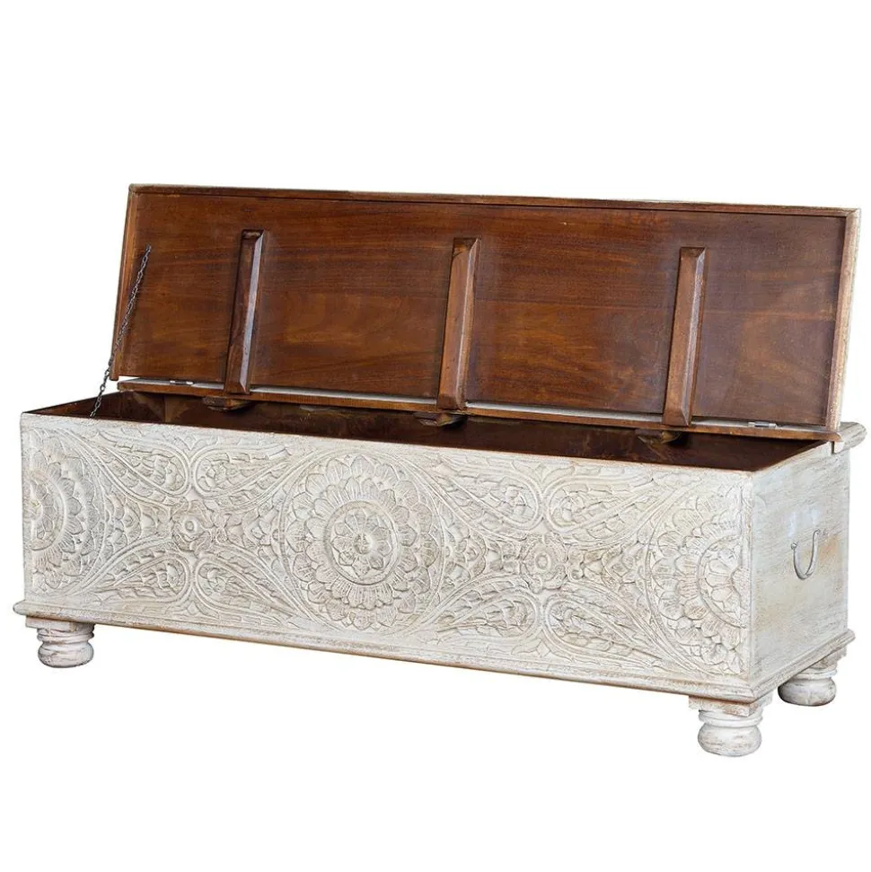 Vintage Truhe mit Ornament Schnitzereien - Natali