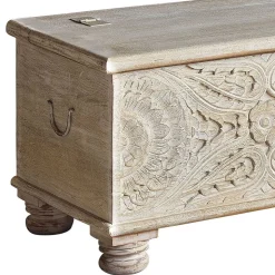 Vintage Truhe mit Ornament Schnitzereien - Natali