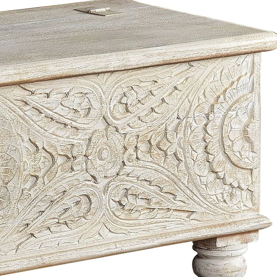 Vintage Truhe mit Ornament Schnitzereien - Natali