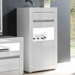 Vitrine in Hochglanz Weiß Mextra mit Beton Dekor Absetzung