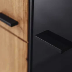 Vitrinenschrank in Wildeiche & Anthrazit - Flacona