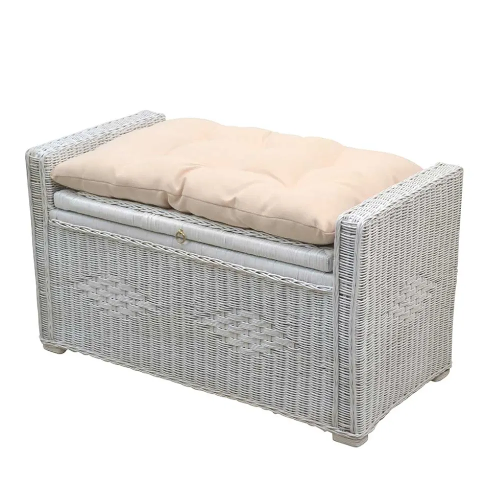 Weiße Rattan Truhe - auch zum Sitzen - Ravencos
