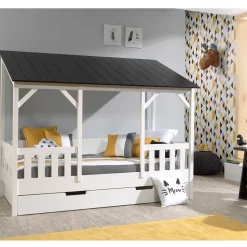 Weißes Hausbett mit Dach in Schwarz - Gozo