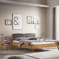 Wildeiche Bett mit Kopfteilpolstern in Grau - Luxuria