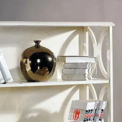 Wunderschönes Standregal Baciare mit eleganten Verzierungen