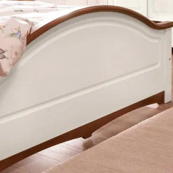 Zweifarbiges Landhaus Bett aus Holz - Beapta